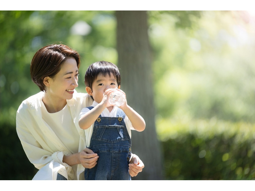 「あっ！」タンポポを見つけ走り出す3歳の息子。その直後、可愛すぎる”間違い”に「笑ってしまった」