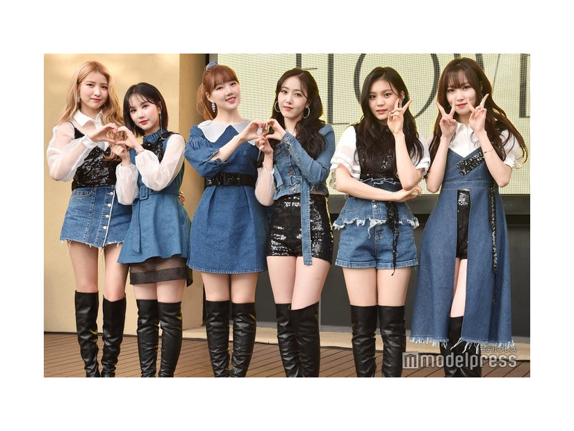 GFRIEND（左より：ソウォン、ウナ、イェリン、シンビ、オムジ、ユジュ）（C）モデルプレス