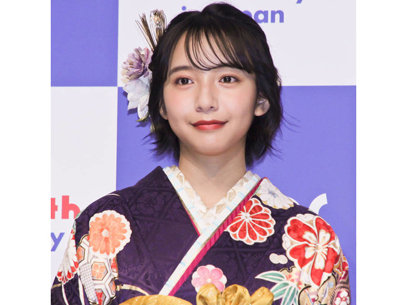 山之内すず、23歳バースデーを報告！キュートなにっこりSHOTを公開「あっという間でしたなあ」