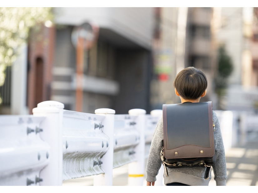 【家で…】放課後に”友人”を連れてきた息子。帰宅の時間になった瞬間⇒息子の【突然の行動】に「面白いやつだな」「心が明るくなる」