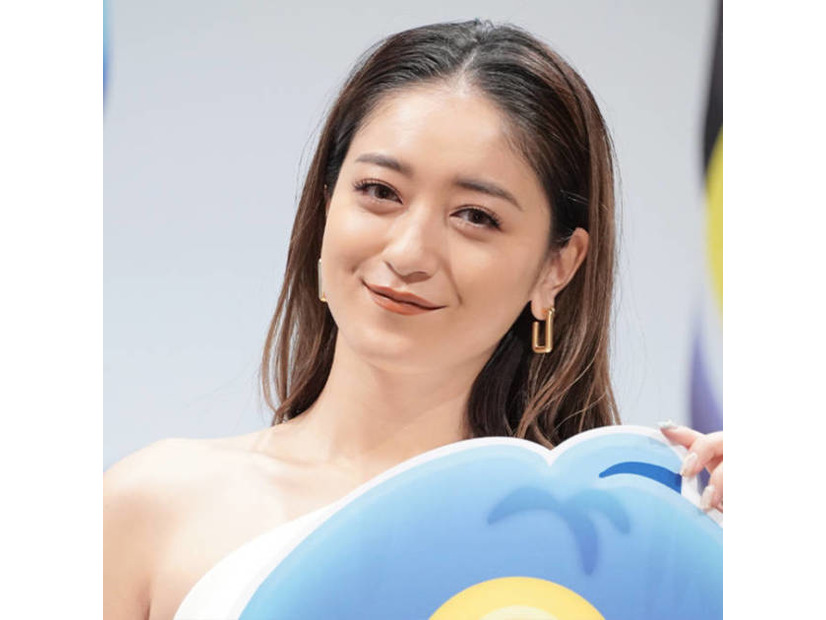 「スタイル良！」みちょぱ、美脚を披露したクールコーデに反響「めっちゃかっこいい」