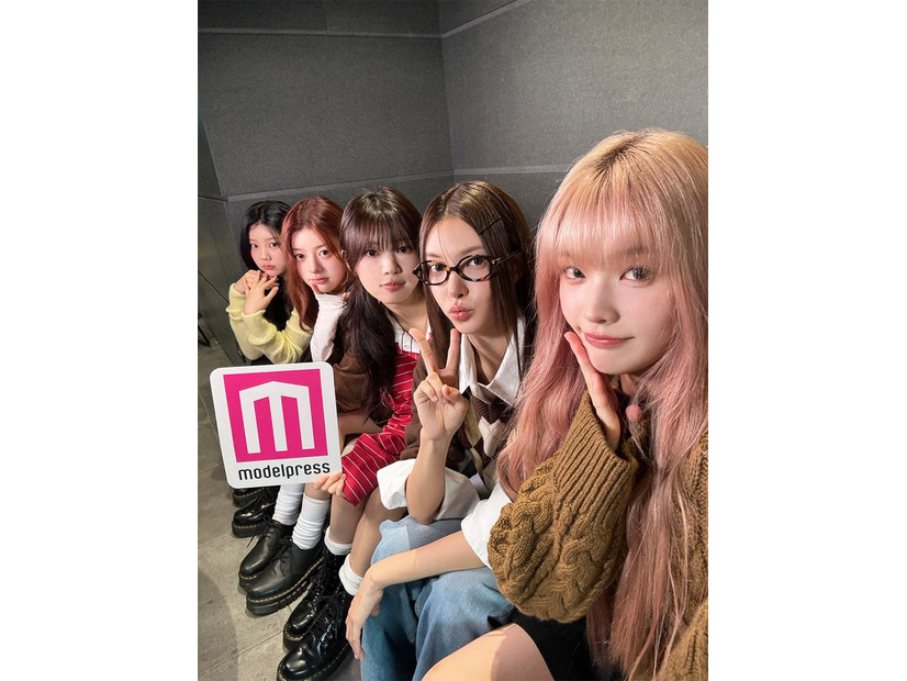 WONHEE（ウォンヒ）、MINJU（ミンジュ）、 MOKA（モカ）、YUNAH（ユナ）IROHA（イロハ）／ILLIT（P）&（C） BELIFT LAB Inc.