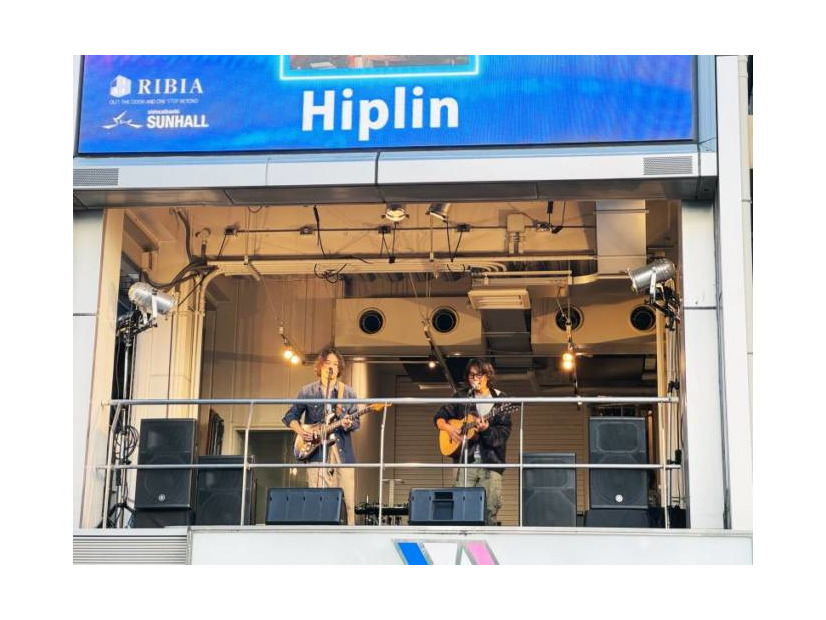 実力派シンガーソングライター・Hiplin、盟友Killing Time Brothers・池口郁哉と大阪のライブイベントに出演！「11月度 DAM HOT！アーティスト」にも決定