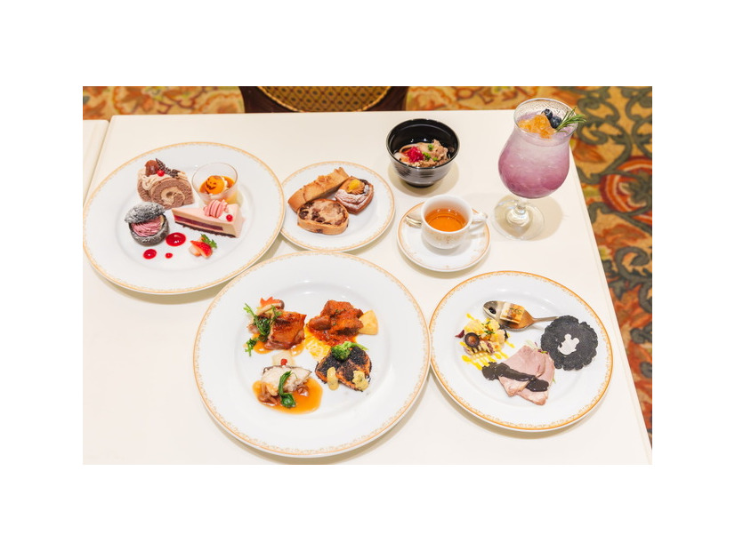 ホテルで秋を満喫！東京ディズニーランドホテル、創作料理＆ブッフェレストランを体験