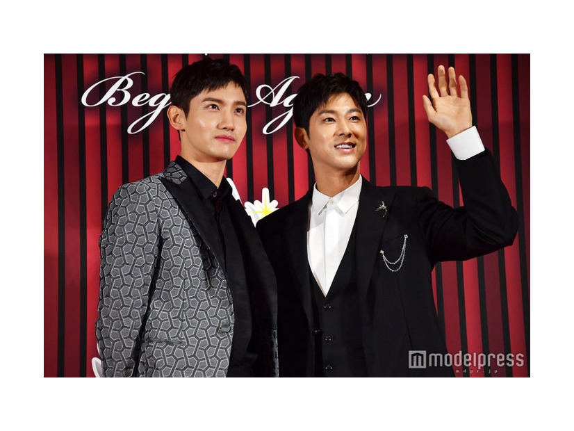 東方神起（左から）チャンミン、ユンホ（C）モデルプレス