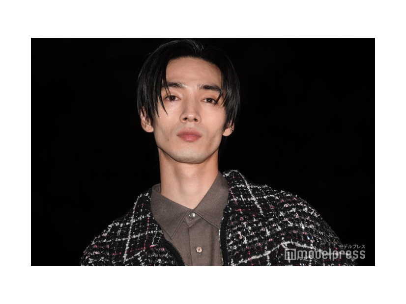 「CHANEL AND CINEMA - TOKYO LIGHTS」セレブレーションディナーフォトコールに登壇した清水尋也（C）モデルプレス