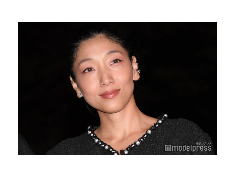 「CHANEL AND CINEMA - TOKYO LIGHTS」セレブレーションディナーフォトコールに登壇した安藤サクラ（C）モデルプレス