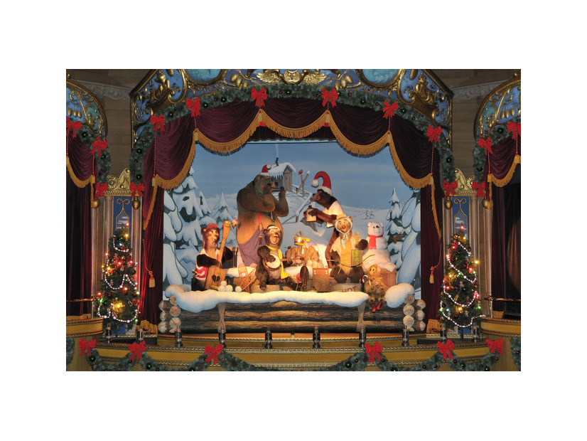 TDL「カントリーベア・シアター“ジングルベル・ジャンボリー”」、5年ぶりのXmasスシーズン特別バージョンを楽しもう