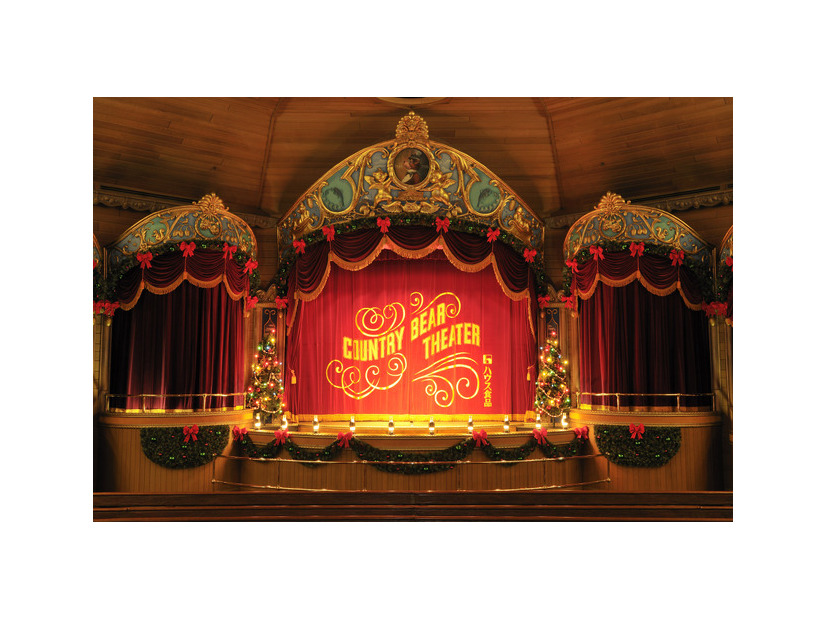 TDL「カントリーベア・シアター“ジングルベル・ジャンボリー”」、5年ぶりのXmasスシーズン特別バージョンを楽しもう