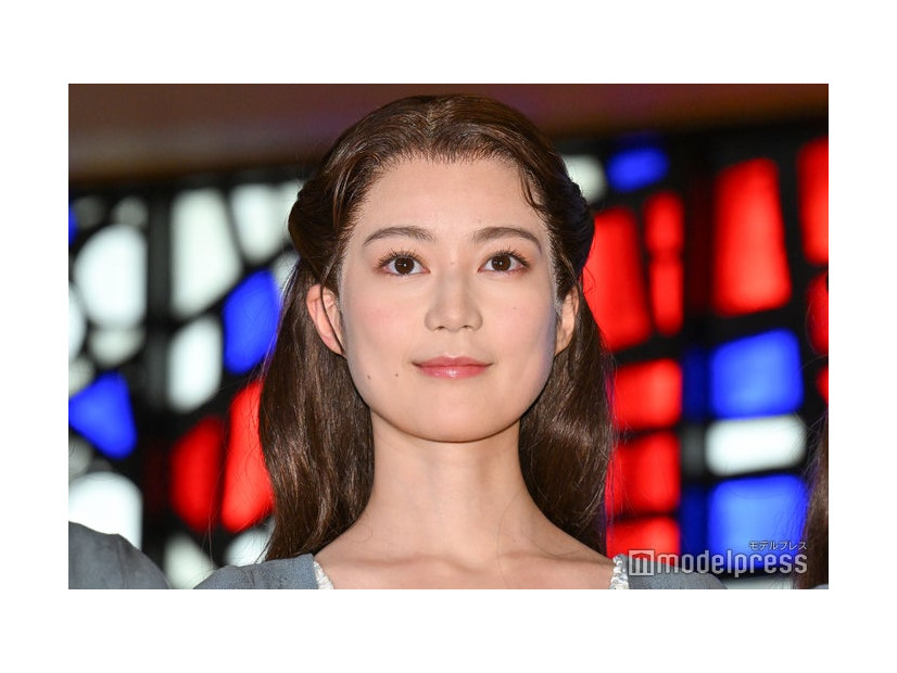「レ・ミゼラブル」本初日開幕記念会見に出席した生田絵梨花（C）モデルプレス