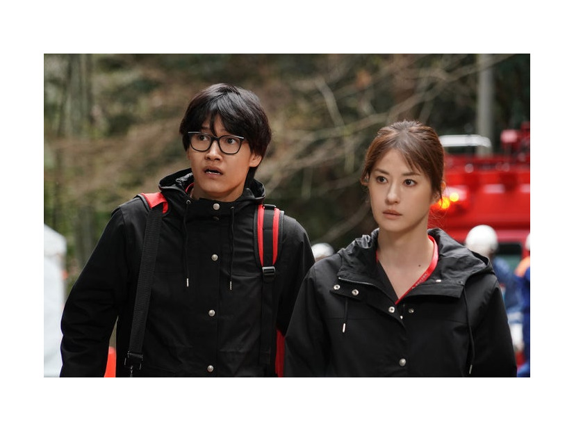 佐野晶哉、松本若菜（C）フジテレビ