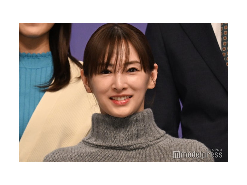 阿部亮平を「先生」呼びする北川景子（C）モデルプレス