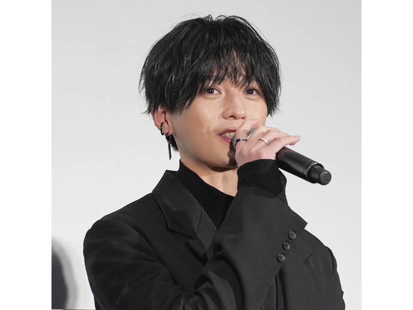 八木勇征、夜に紛れた自撮りSHOTにファン大歓喜「流石にかっこよすぎる」「オフ顔好き」