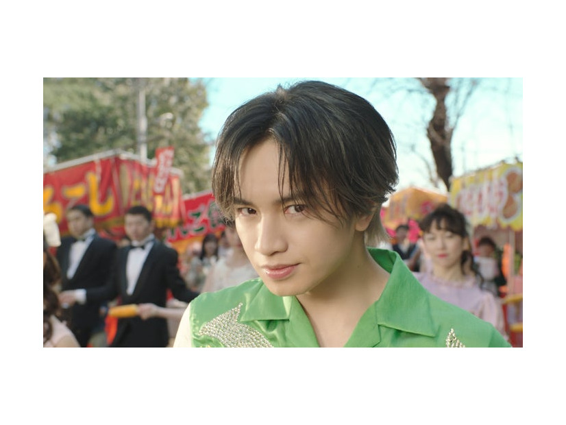 中島健人／新TVCM「帰ってきたダンスコーン」篇より（提供写真）