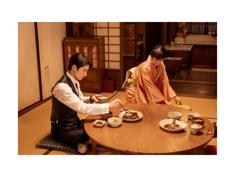 本田響矢、芳根京子「波うららかに、めおと日和」第1話（C）フジテレビ