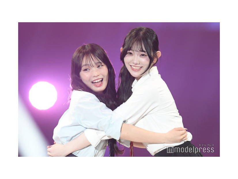 田中陽菜、秋山みづき（C）モデルプレス