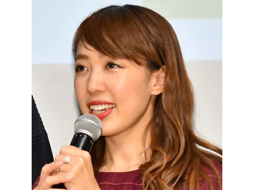 第3子妊娠中の川崎希「2日連続でディズニーシーへ笑」アイスを頬張る親子SHOT＆うっかりを明かす