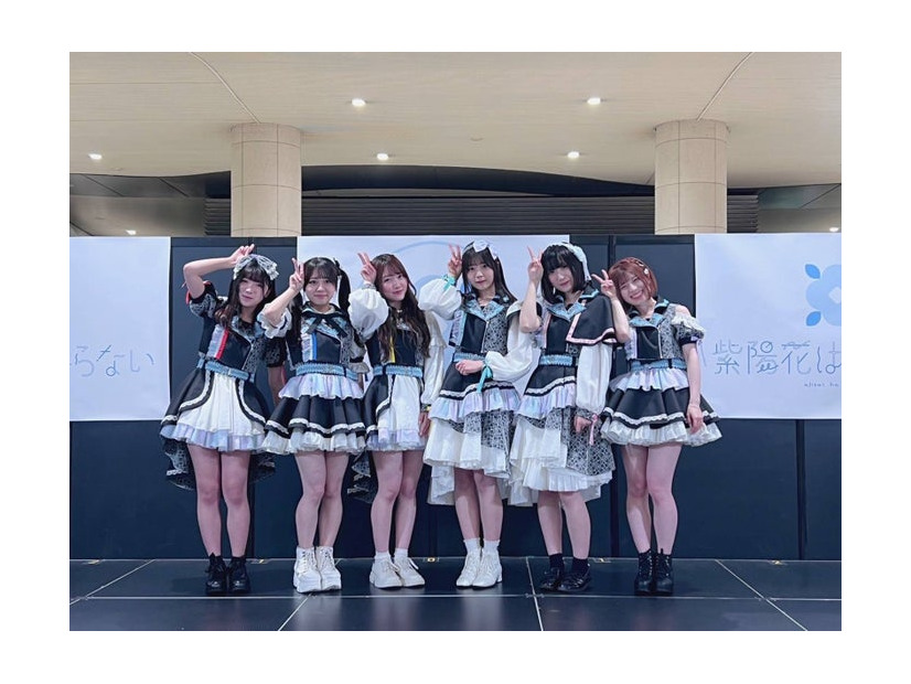 紫陽花は降らない／（左から）仲ありす・小河心優・花谷杏菜・郡山あきか・颯詩音・唐澤ひかり（提供写真）