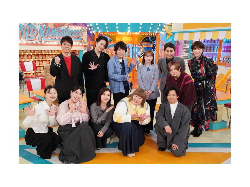 （後列左から）陣内智則、菊池風磨、二宮和也、川栄李奈、安田顕、山田涼介、吉瀬美智子（前列左から）朝日奈央、3時のヒロイン、千葉雄大（C）日本テレビ