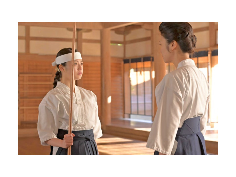 今田美桜、瀧内公美「あんぱん」第25話（C）NHK