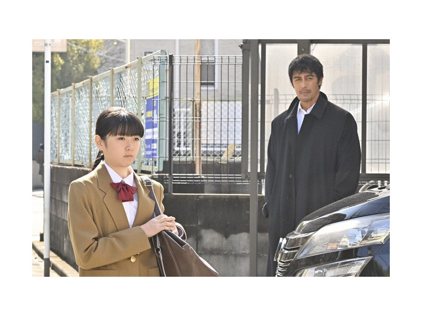 堀越麗禾、阿部寛「キャスター」第4話（C）TBS