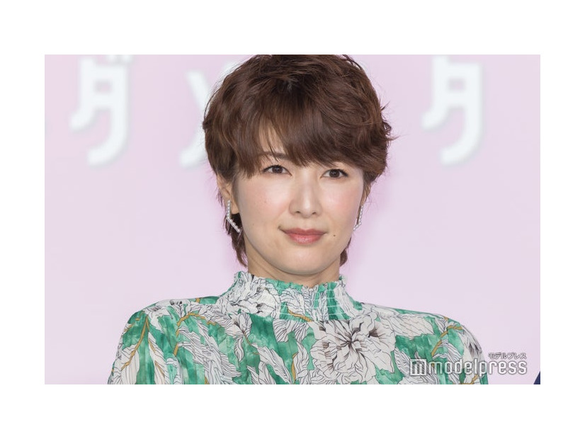 ショートヘアの吉瀬美智子（C）モデルプレス