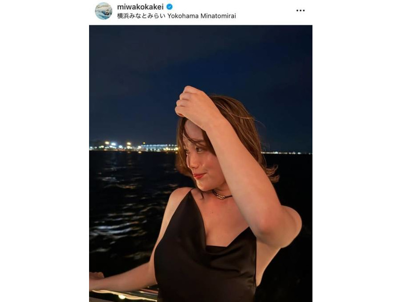 筧美和子、海風を感じるドレスSHOTに「すごくセクシーで綺麗」「どんどん美しくなっておりますね」の声