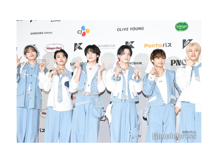 DXTEEN（C）モデルプレス