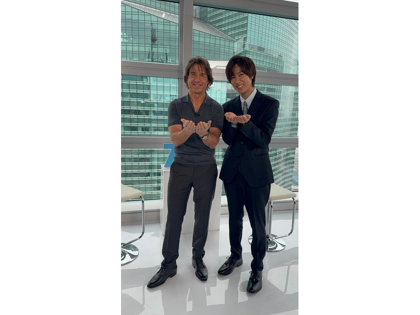 トム・クルーズ、阿部亮平（C）日本テレビ