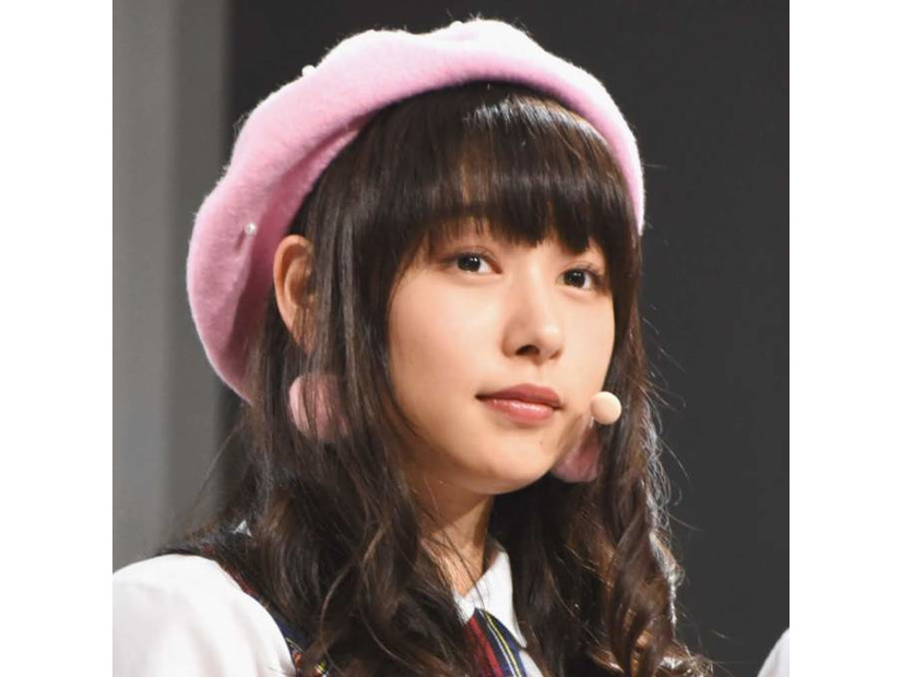 桜井日奈子、夏を感じる眩しい笑顔SHOTを披露！前田敦子も反応「可愛すぎない？！」