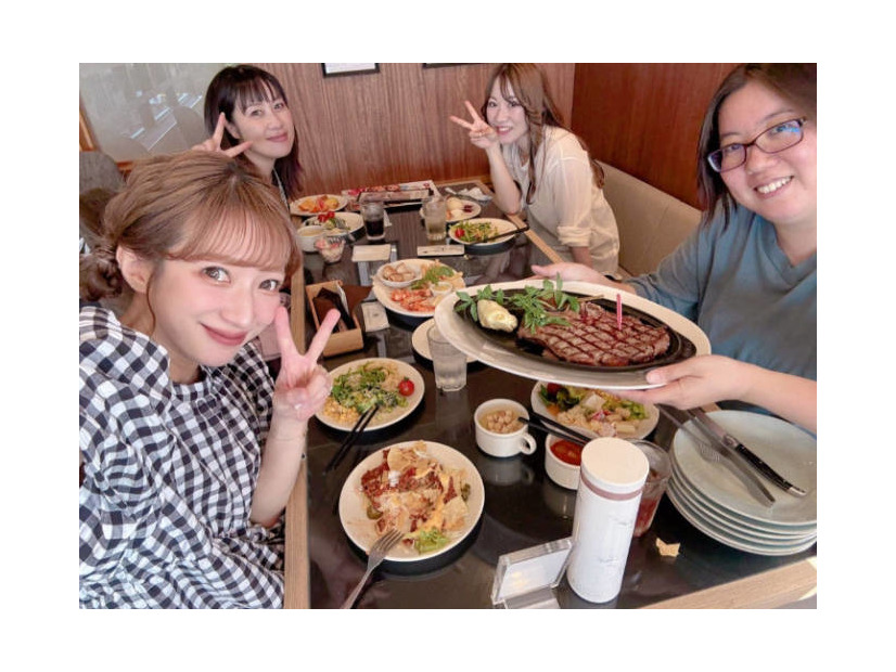 第5子妊娠中の辻希美、産休入りの『ぽかぽか』お疲れ様会でランチへ「凄くいい経験になりました」