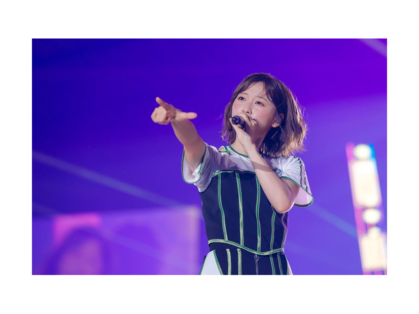 富田鈴花「日向坂46 BRAND NEW LIVE 2025『OVER THE RAINBOW』」撮影：上山陽介