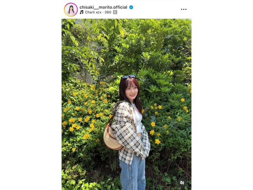 森戸知沙希、ほっそりお腹チラ見せのチェックシャツコーデに反響「オシャレでお似合いです」「めっちゃかわいい」