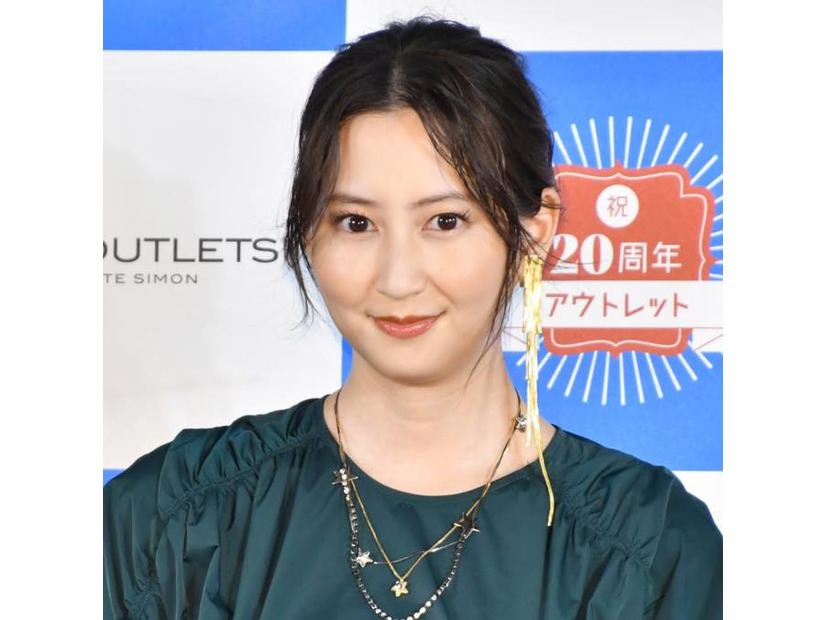 「お綺麗なママ」第2子妊娠発表の河北麻友子、花との美麗SHOTにファンうっとり「本当～に美しい」