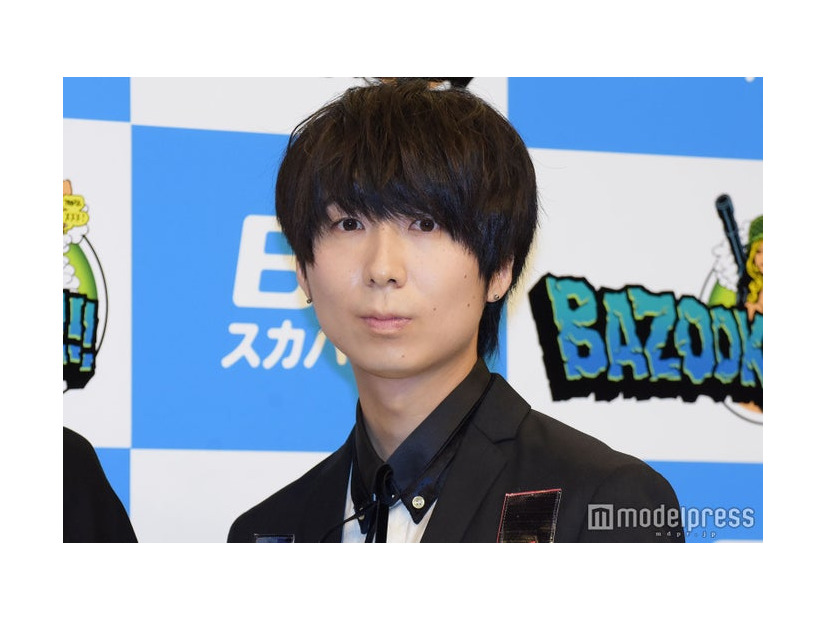 黒髪の川谷絵音（C）モデルプレス