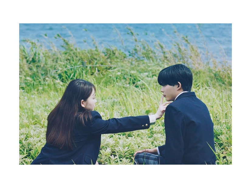 山田杏奈、長尾謙杜（C）2025『恋に至る病』製作委員会
