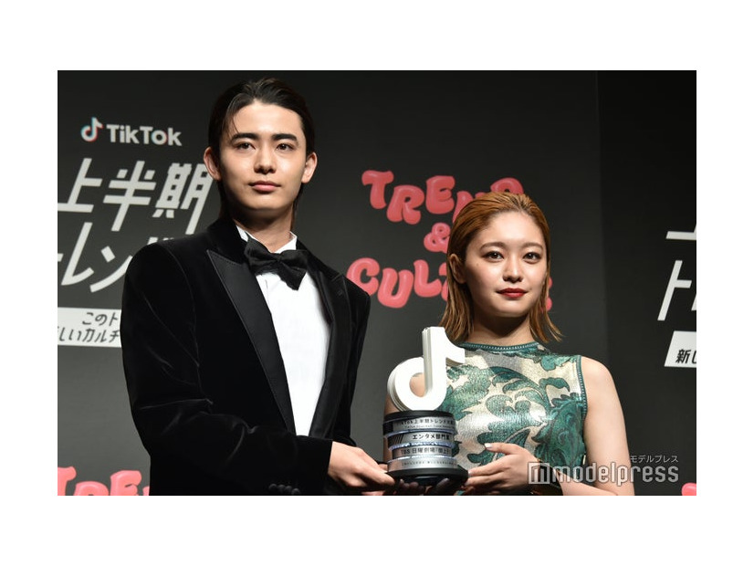 「TikTok上半期トレンド大賞2025」に出席した豊田裕大、吉柳咲良（C）モデルプレス