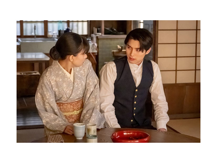 芳根京子、本田響矢「波うららかに、めおと日和」（C）フジテレビ