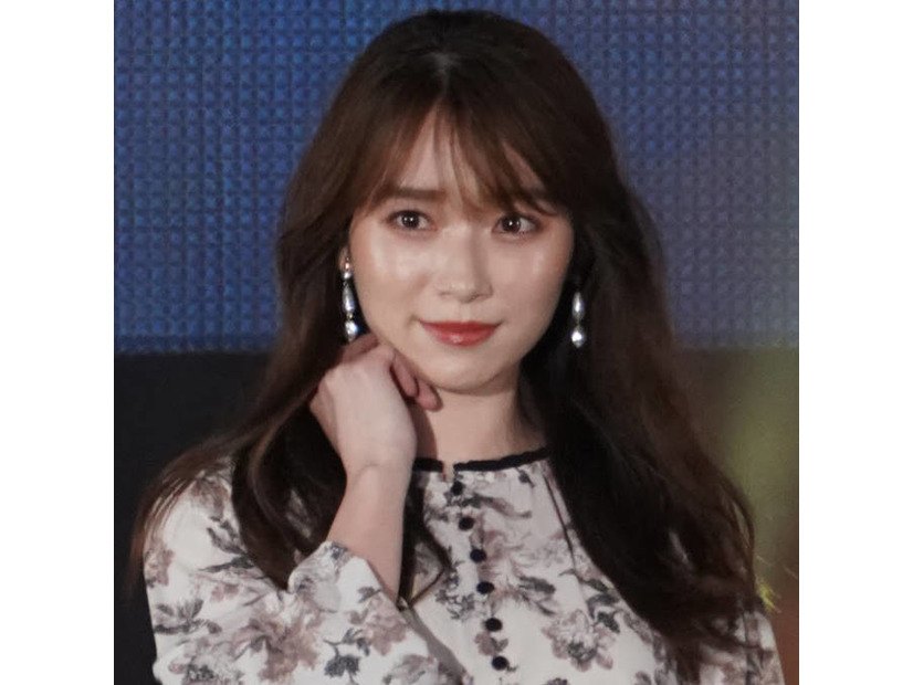 櫻坂46守屋麗奈、メンバーと密着したMVオフショットに反響「仲良いなぁ」「皆んな可愛くて尊い」