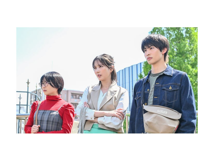 志田未来、本田翼、増子敦貴「北くんがかわいすぎて手に余るので、3人でシェアすることにしました。」第1話（C）カンテレ