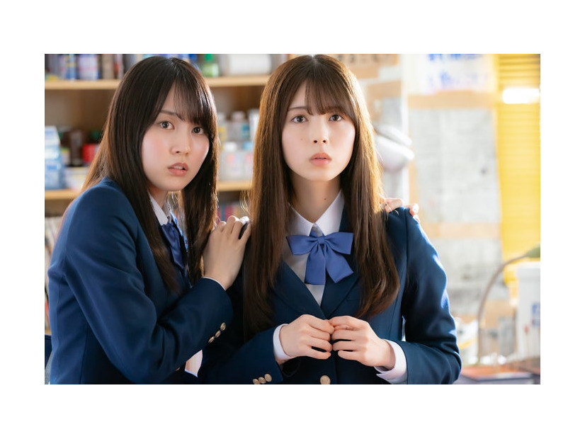 賀喜遥香、筒井あやめ「量産型ルカ -プラモ部員の青き逆襲-」第1話（C）「量産型ルカ」製作委員会