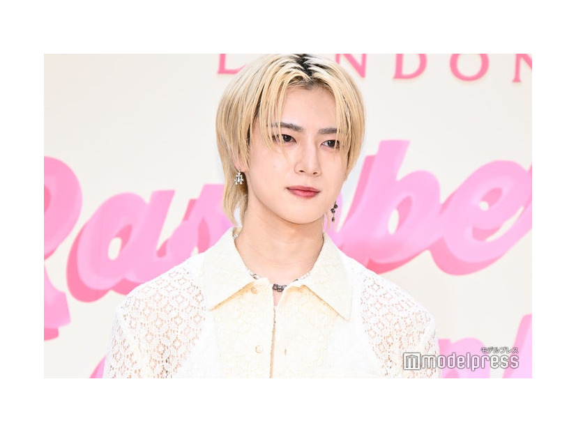 透明感溢れるビジュアル佐野雄大（C）モデルプレス