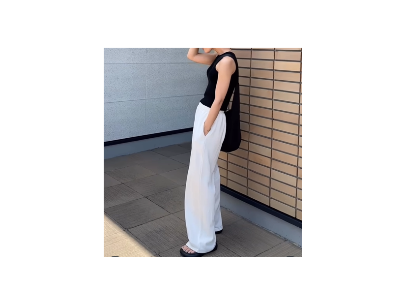 大人気【ユニクロ】ワイドスウェットパンツ。オシャレな人が購入しているカラーとは【40代の毎日コーデ】