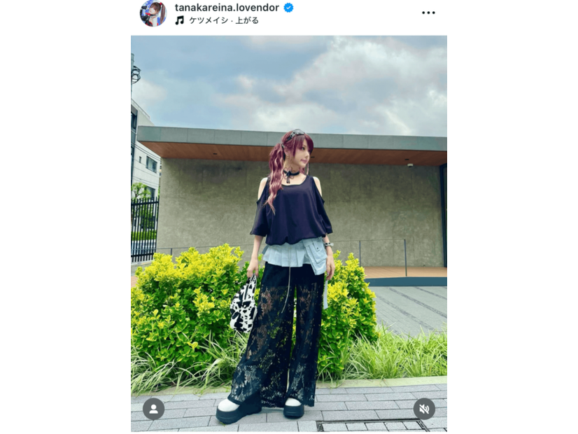 田中れいな、肌見せが夏っぽい巻きスカート×パンツコーデに「何着ても似合う」「おしゃれで素敵」の声