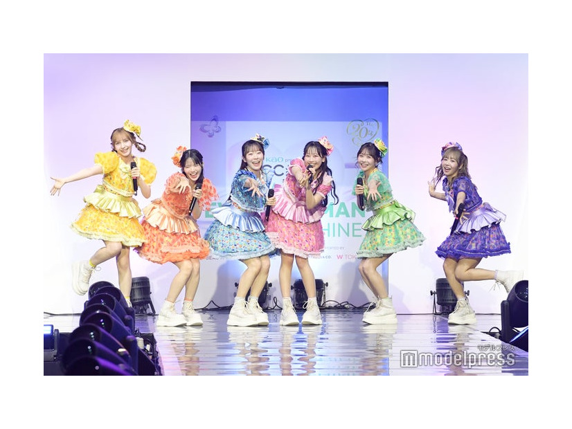 FRUITS ZIPPER（C）モデルプレス