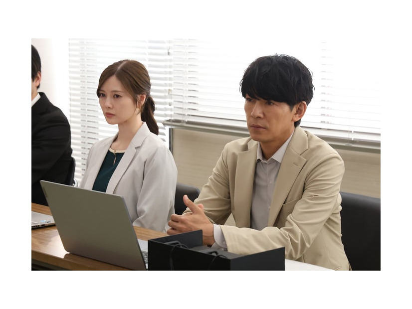 白石麻衣、藤木直人「最後の鑑定人」第1話（C）フジテレビ