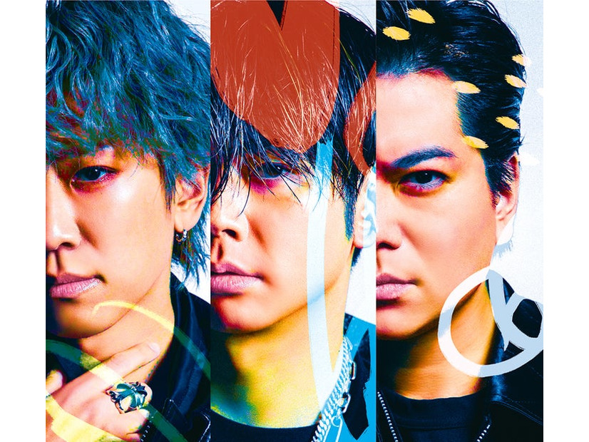 NEWS「変⾝」通常盤（提供写真）