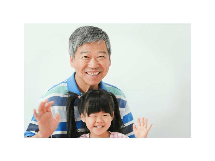 60代の祖父が大好きな孫　祖父の帰宅を阻む孫の行動に…→「みんなが爆笑」「成長は早い」