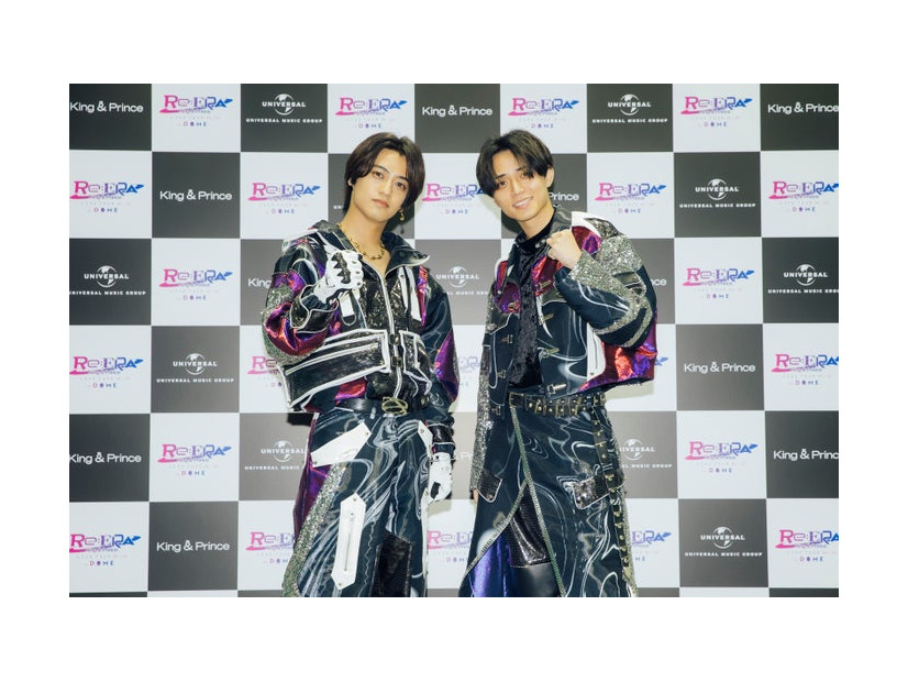 囲み取材に応じたKing ＆ Prince／高橋海人、永瀬廉（提供写真）