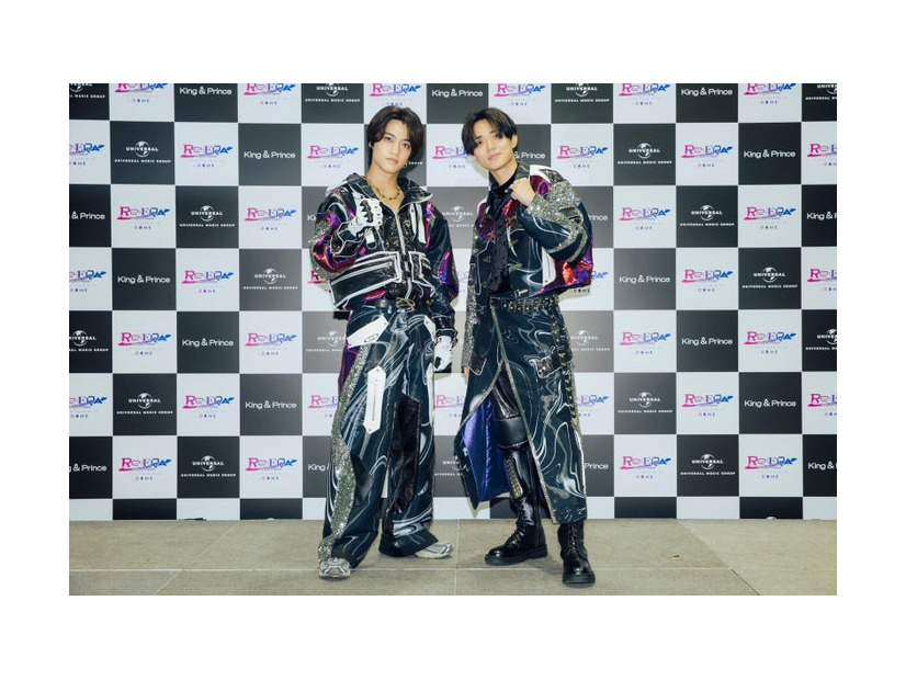 囲み取材に応じたKing ＆ Prince／高橋海人、永瀬廉（提供写真）